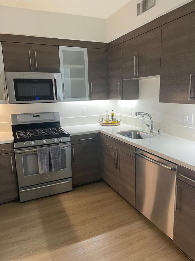 Las Palmas - Modern, Stylish, Spacious, Secure & Tranquil Condo With 2 Master Suite Bedrooms - Wlk To Sm Pier لوس أنجلوس المظهر الخارجي الصورة